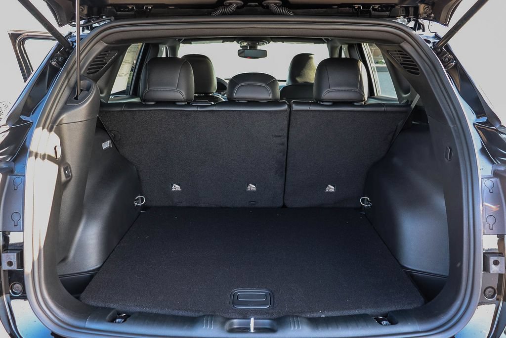 New 2026 Jeep Compass Latitude AWD/4WD image 28