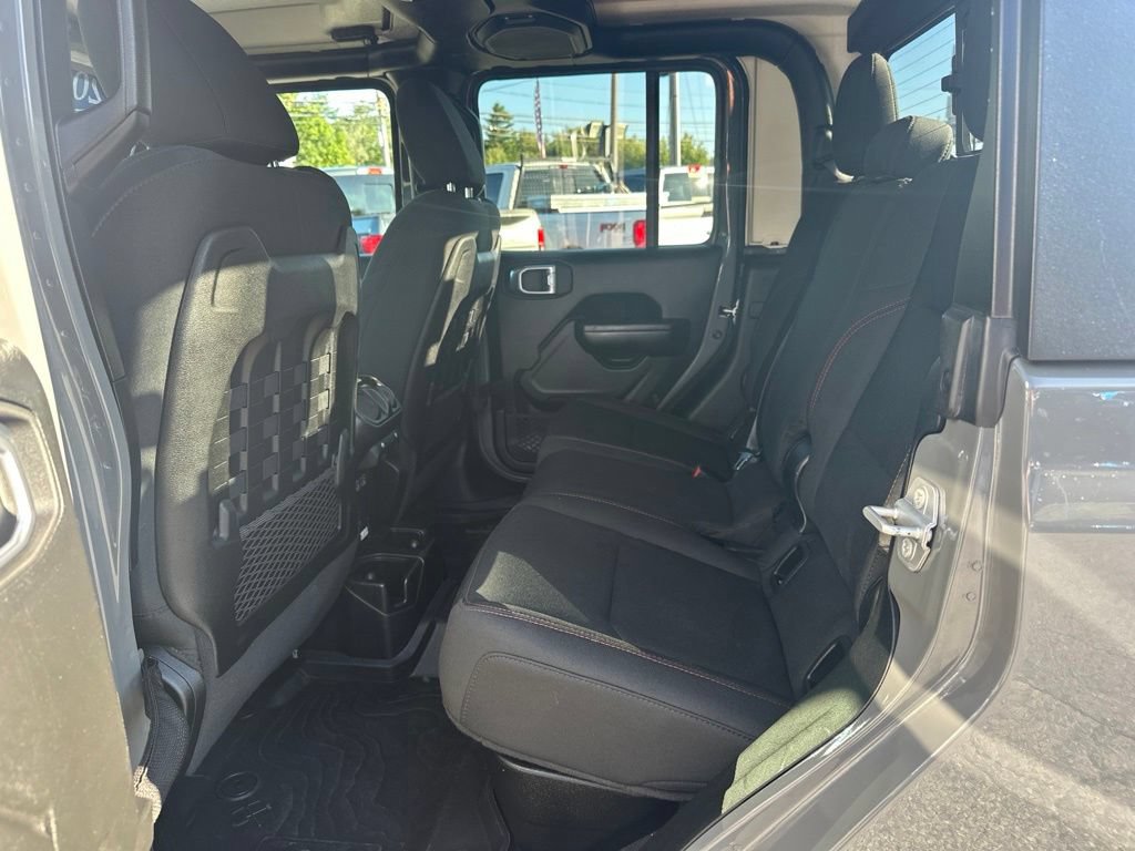 Used 2020 Jeep Gladiator Rubicon AWD/4WD image 36