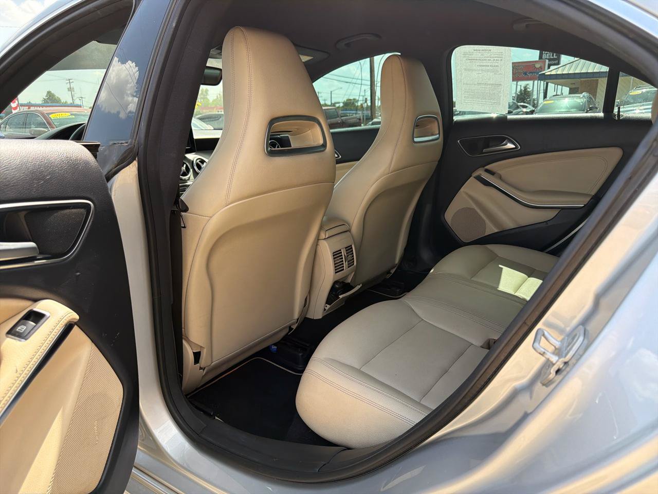 Used 2015 Mercedes-Benz CLA 250 4MATIC image 28