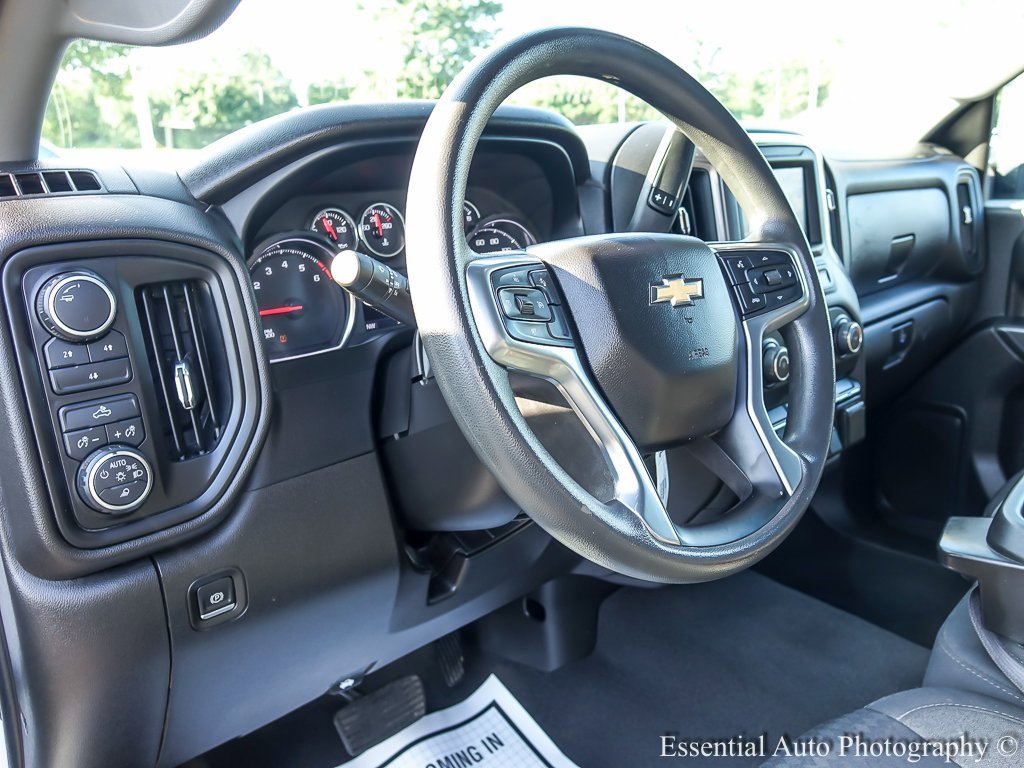 Used 2022 Chevrolet Silverado 2500 Custom w/ Custom Value Package image 14