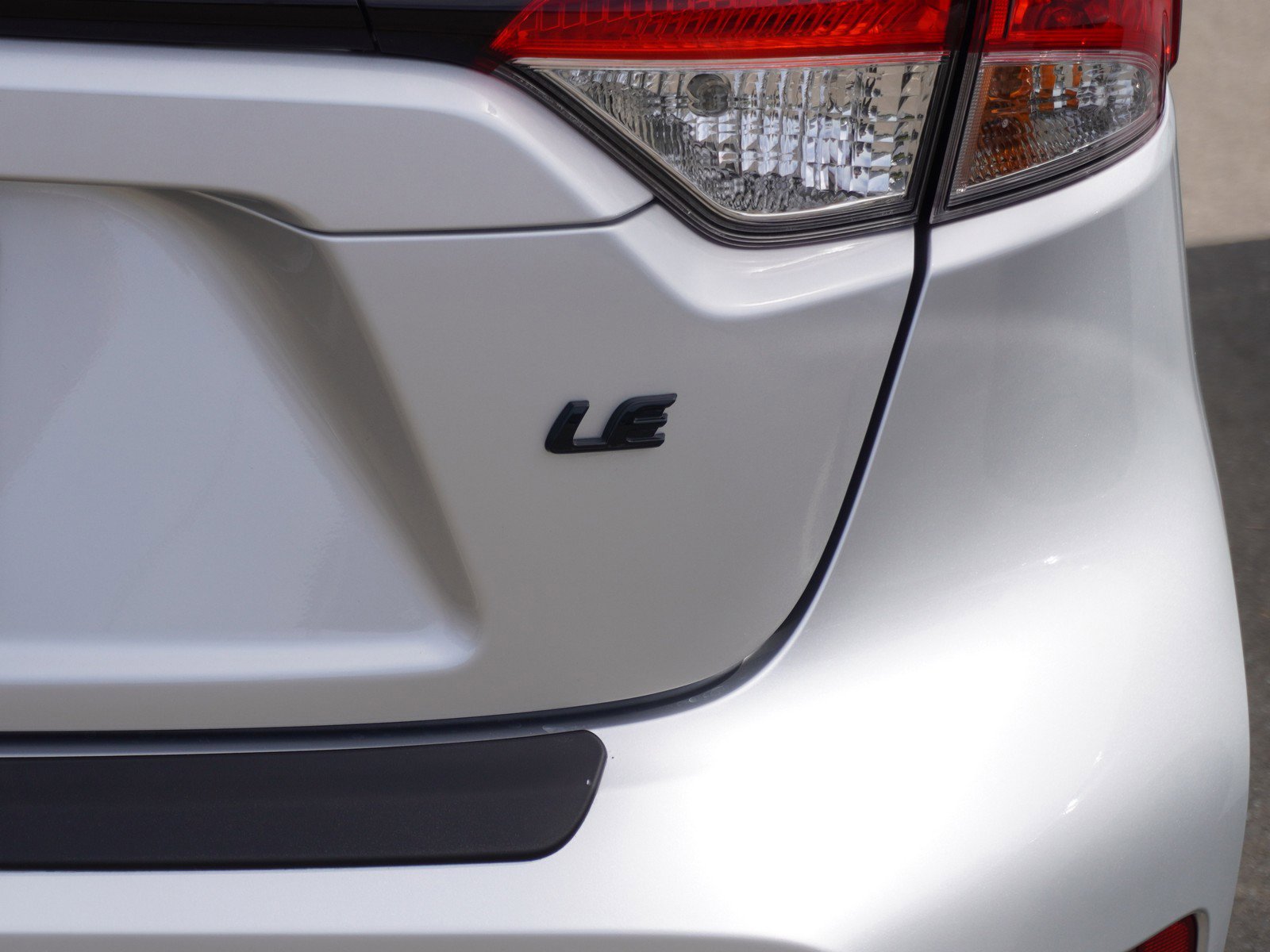 Used 2025 Toyota Corolla LE image 10