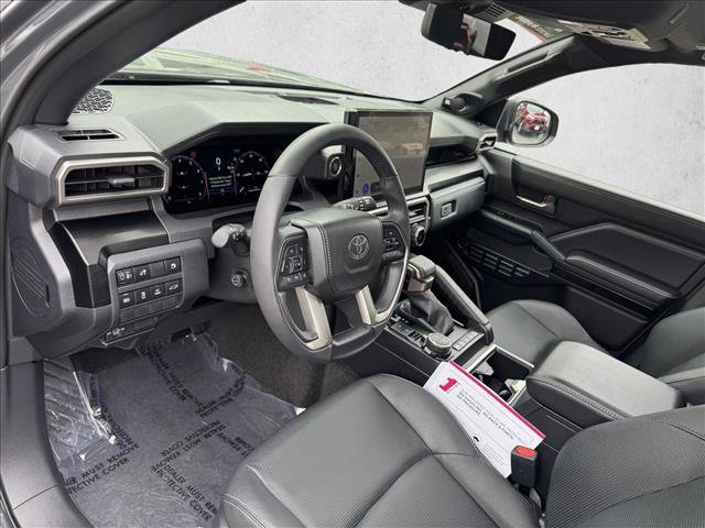 Certified 2025 Toyota 4Runner Limited w/ Tow Technology Package AWD/4WD image 18