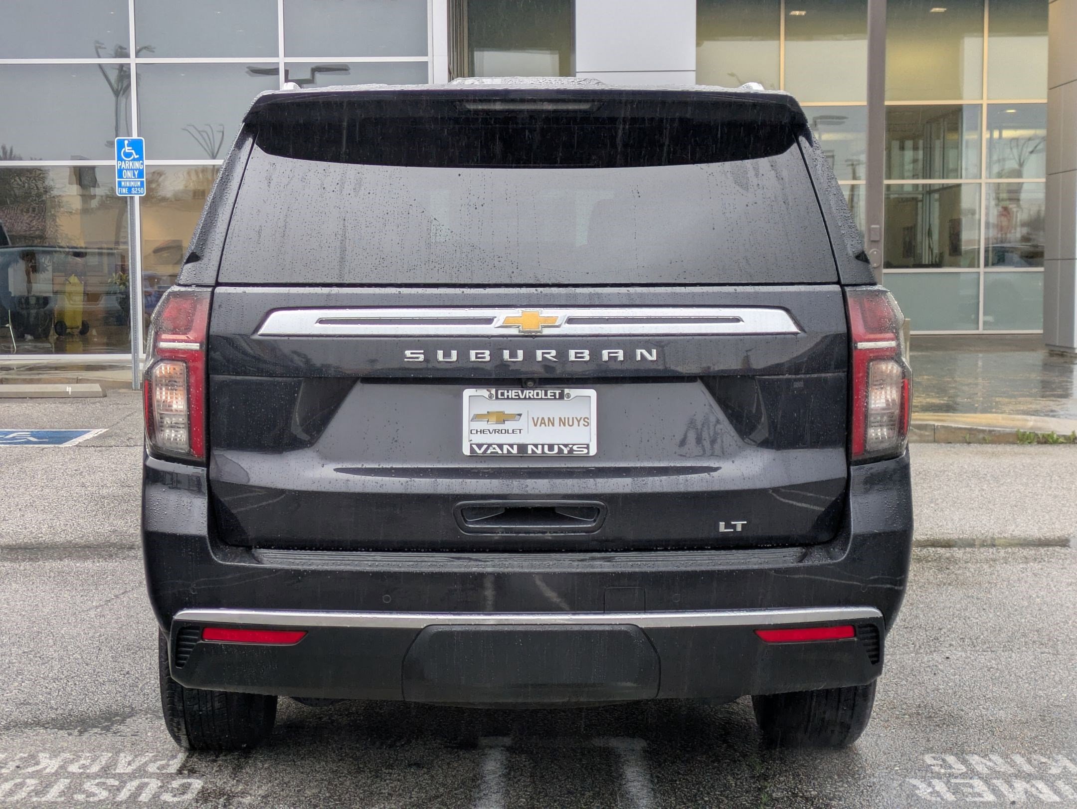 Certified 2023 Chevrolet Suburban LT image 6