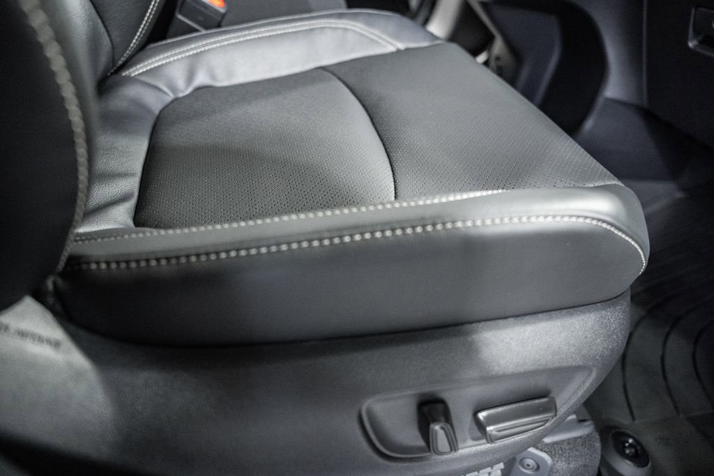 New 2026 Toyota Sienna Platinum image 40