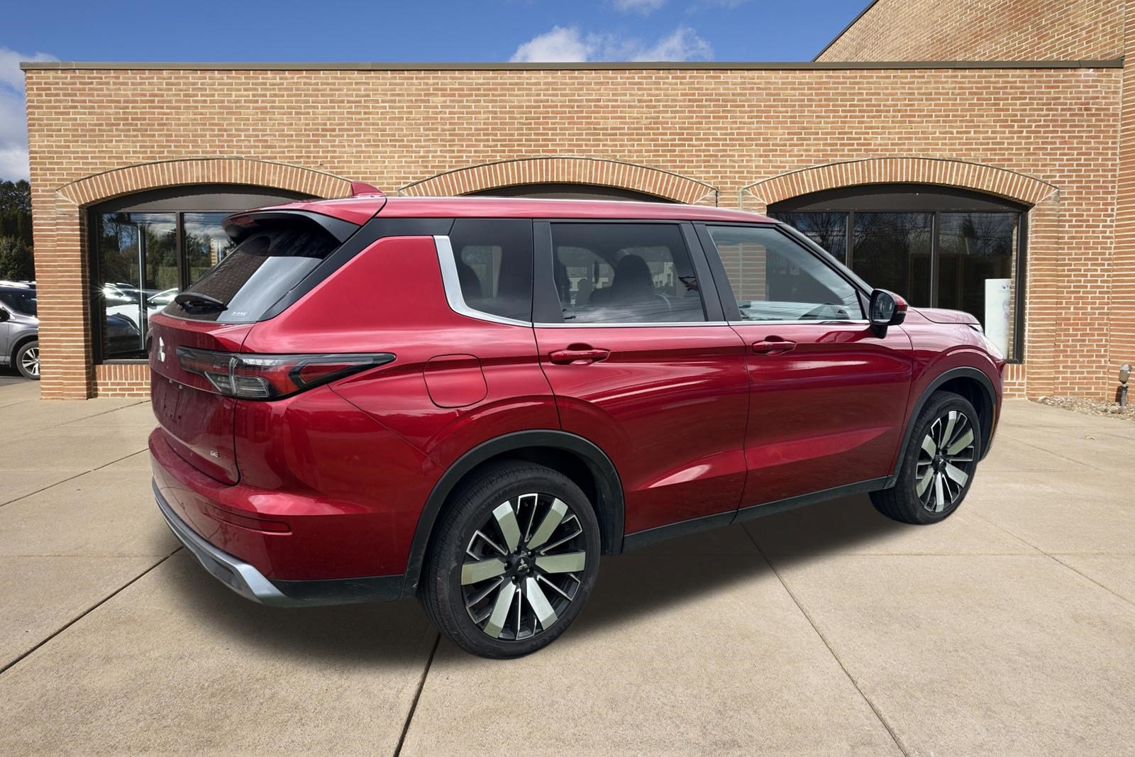 Used 2025 Mitsubishi Outlander SE AWD/4WD image 13