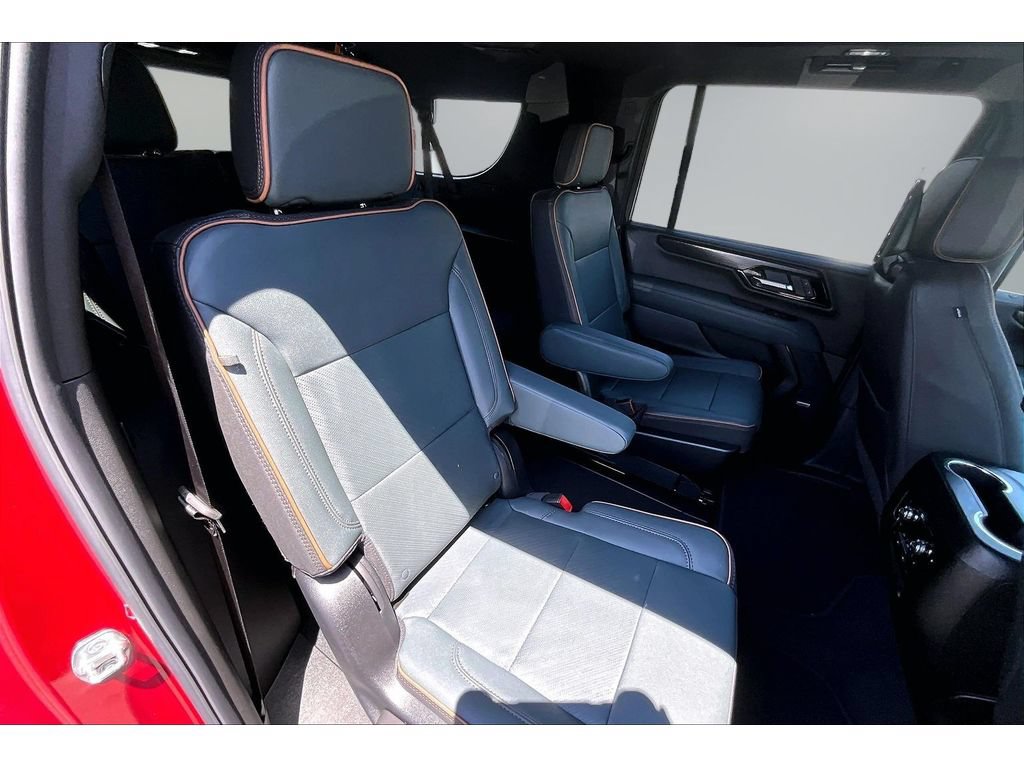 New 2026 GMC Yukon XL AT4 w/ AT4 Premium Plus Package AWD/4WD image 9