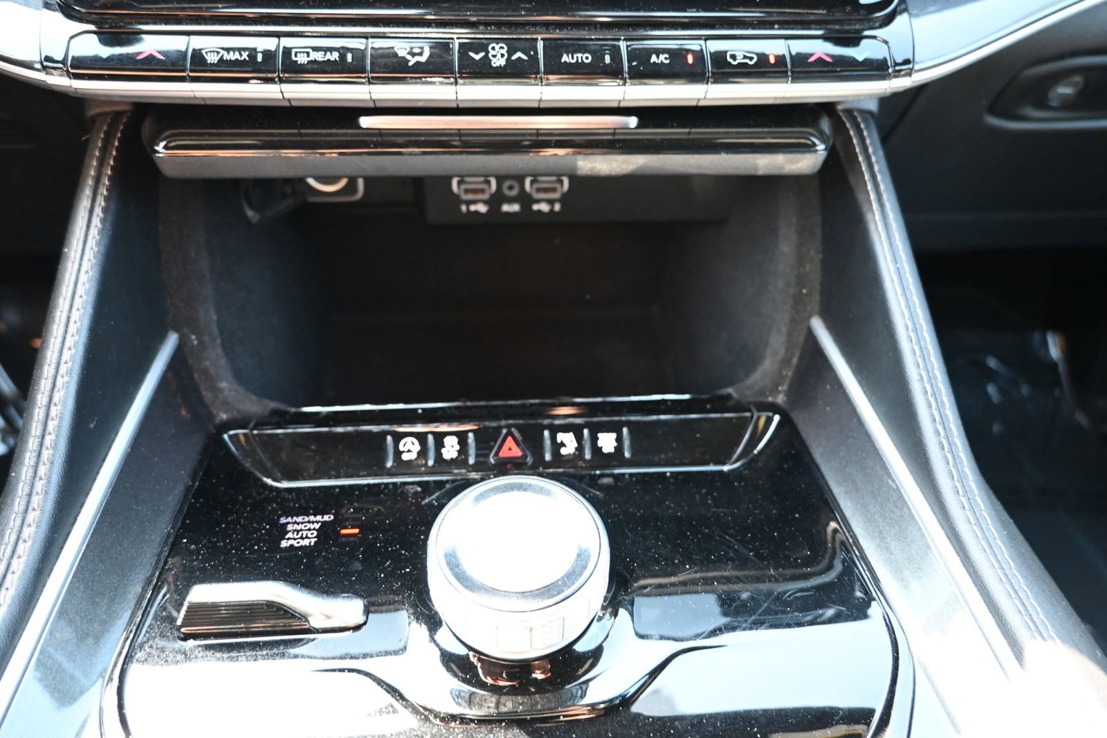 Used 2024 Jeep Wagoneer 4WD image 17