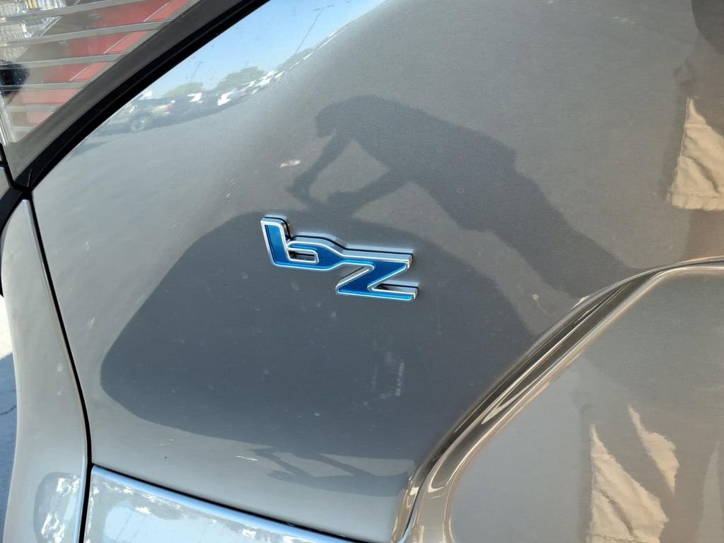 New 2026 Toyota bZ FWD image 5