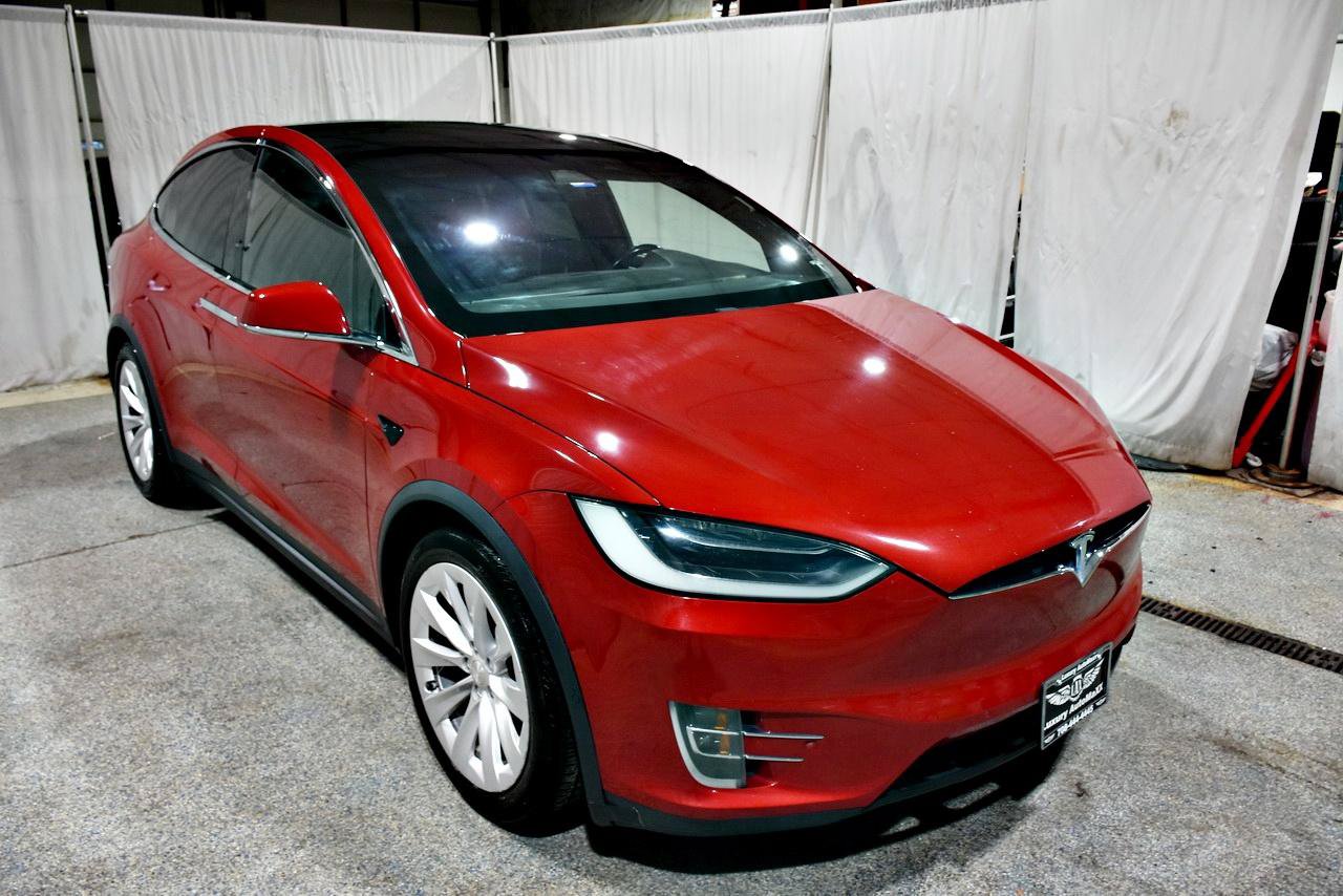 Used 2017 Tesla Model X 75D AWD/4WD image 3