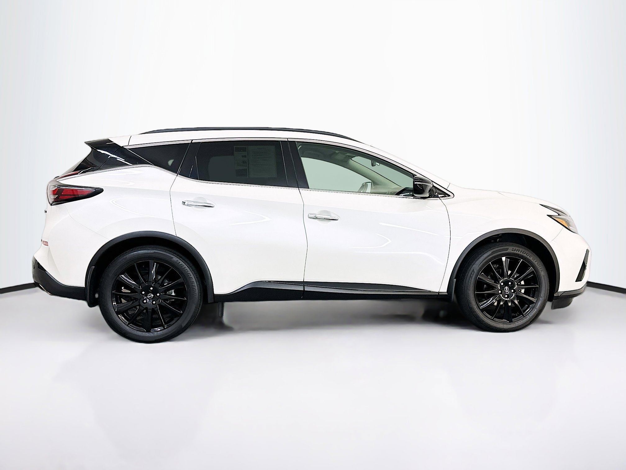 Used 2023 Nissan Murano SV w/ SV Midnight Edition Package image 10