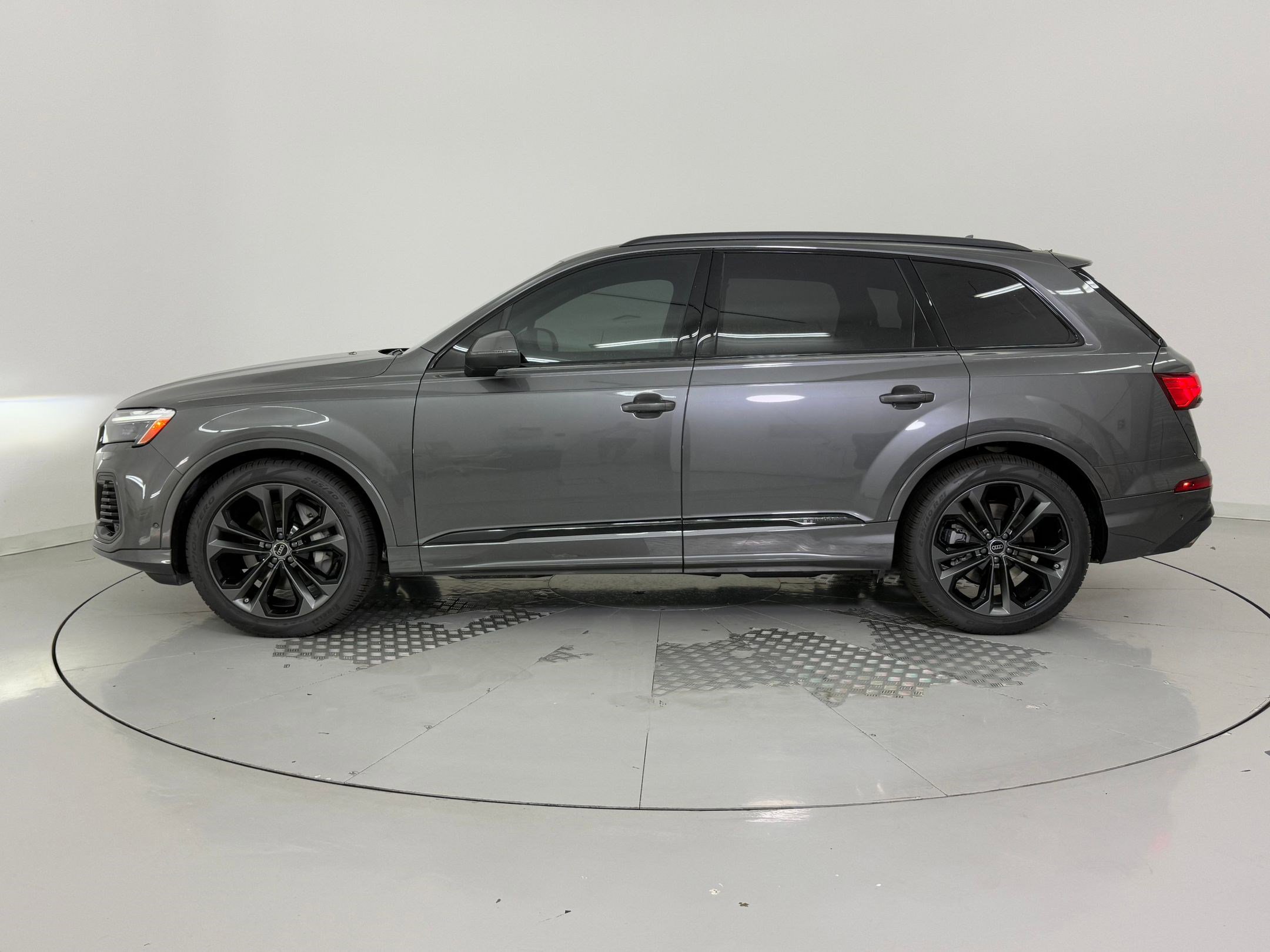 New 2026 Audi Q7 3.0T Premium Plus image 2