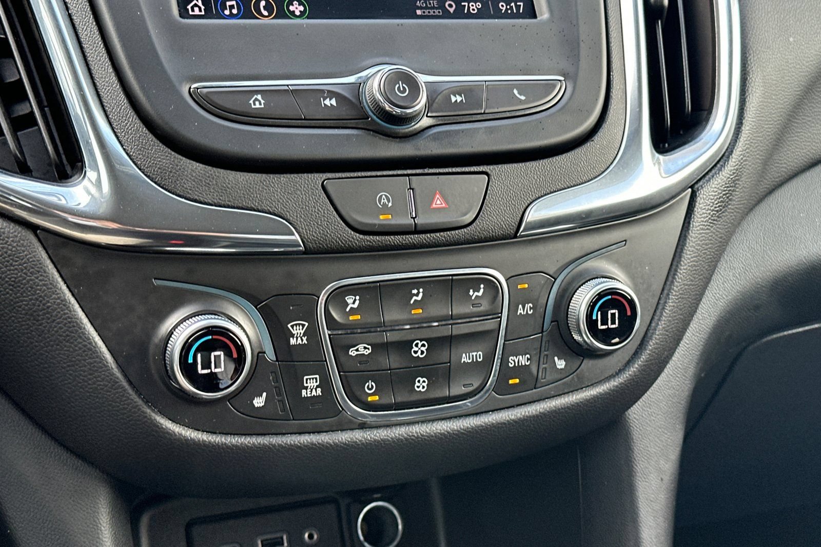 Used 2024 Chevrolet Equinox LT FWD image 27