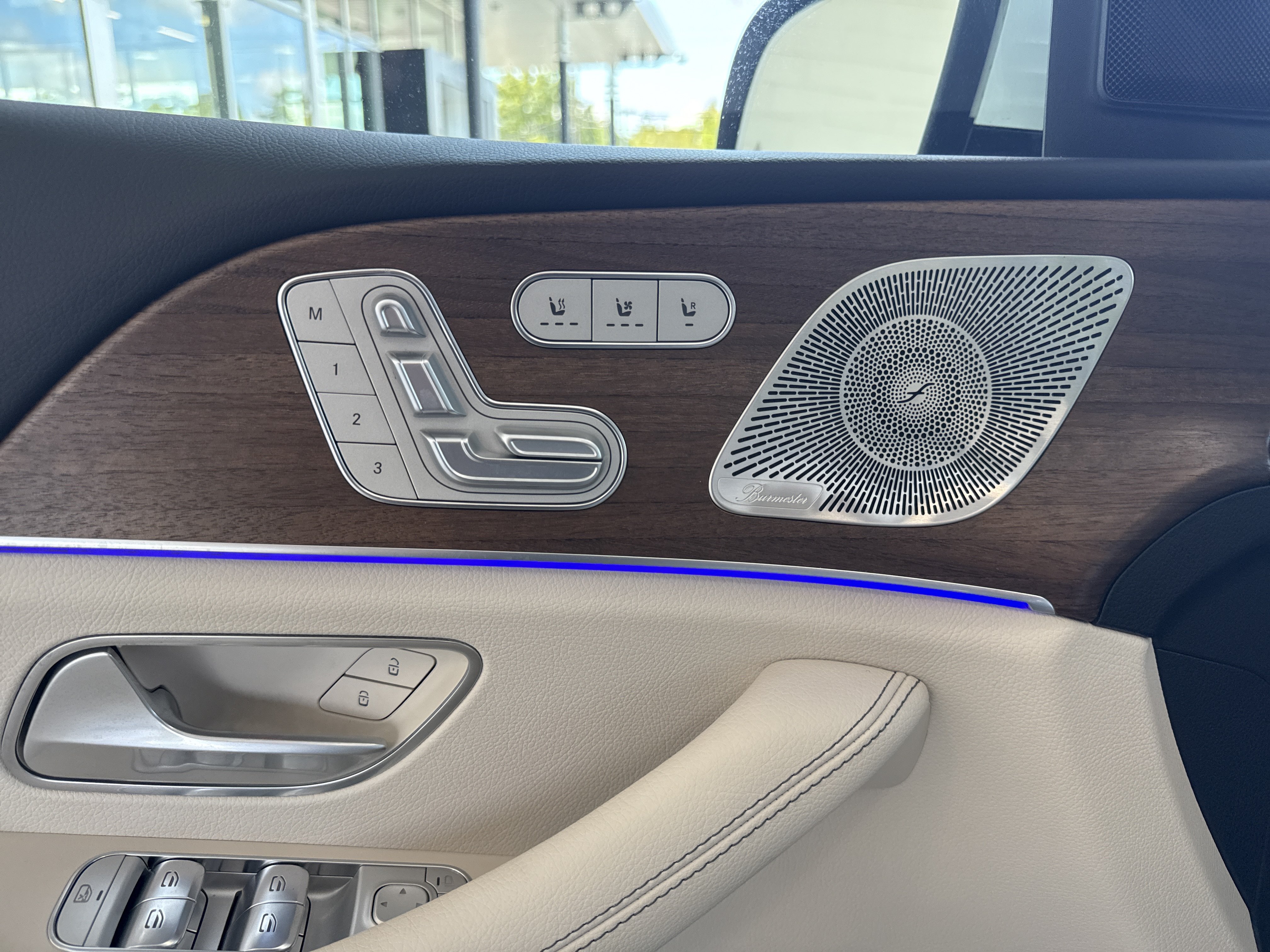 Certified 2025 Mercedes-Benz GLS 450 4MATIC image 19