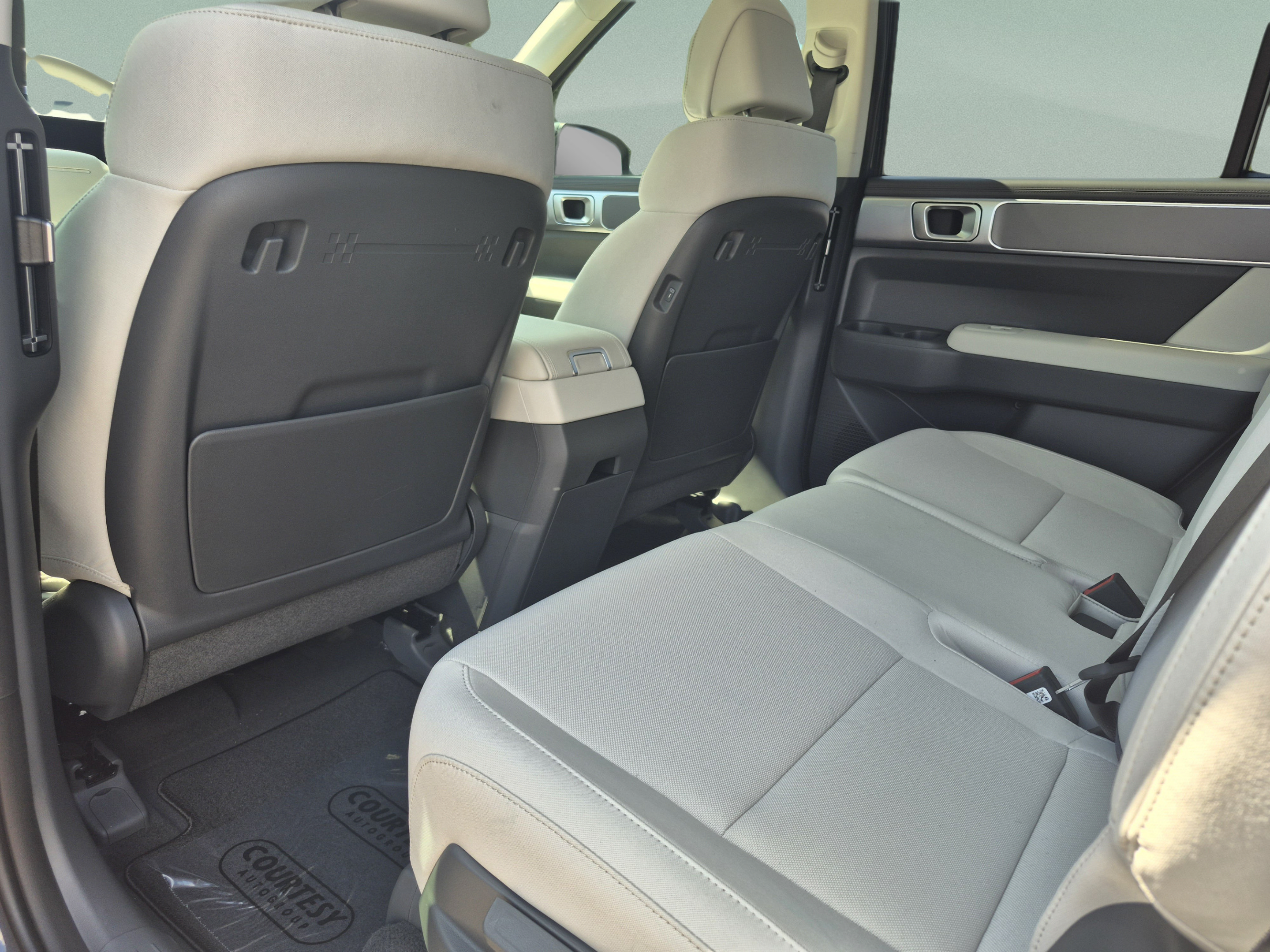 New 2027 Hyundai Santa Fe SE FWD image 18