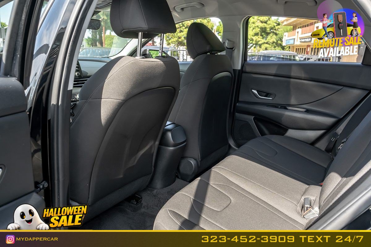 Used 2023 Hyundai Elantra Blue FWD image 13