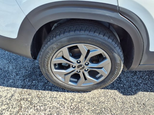 Used 2024 Kia Seltos LX AWD/4WD image 15