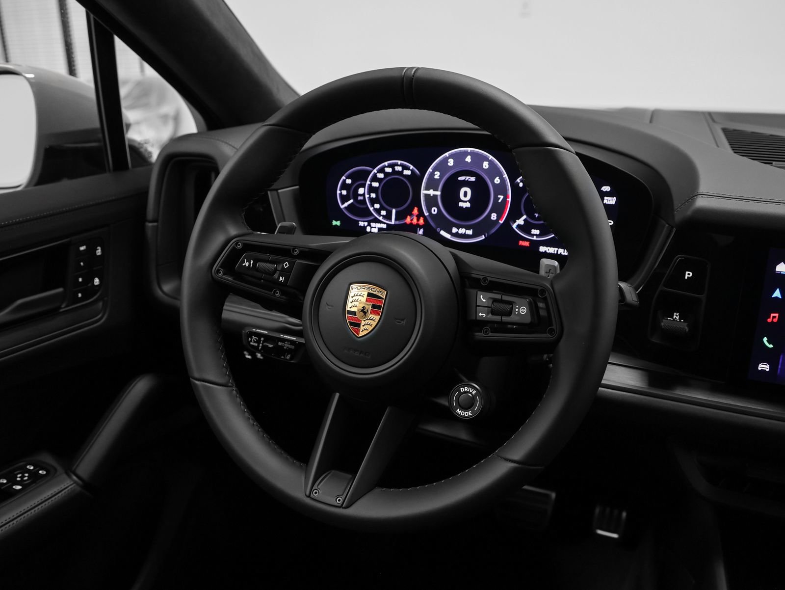 New 2026 Porsche Cayenne GTS AWD/4WD image 39