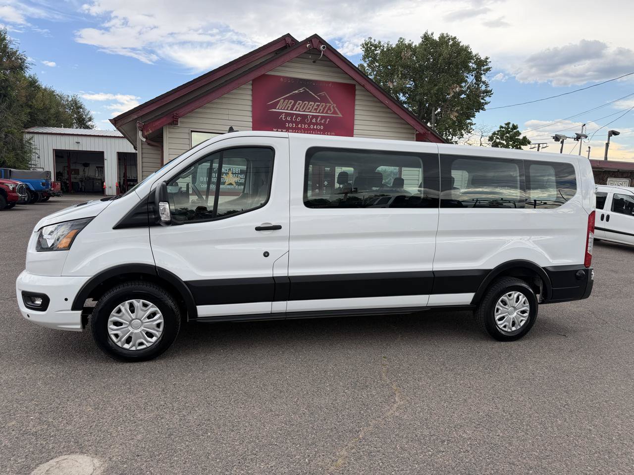 Used 2024 Ford Transit 350 XLT RWD image 5