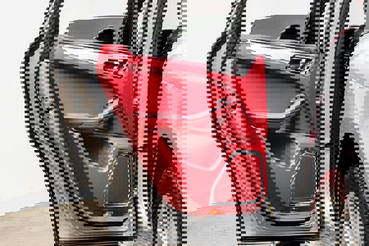 Used 2016 Porsche Macan Turbo AWD/4WD image 41