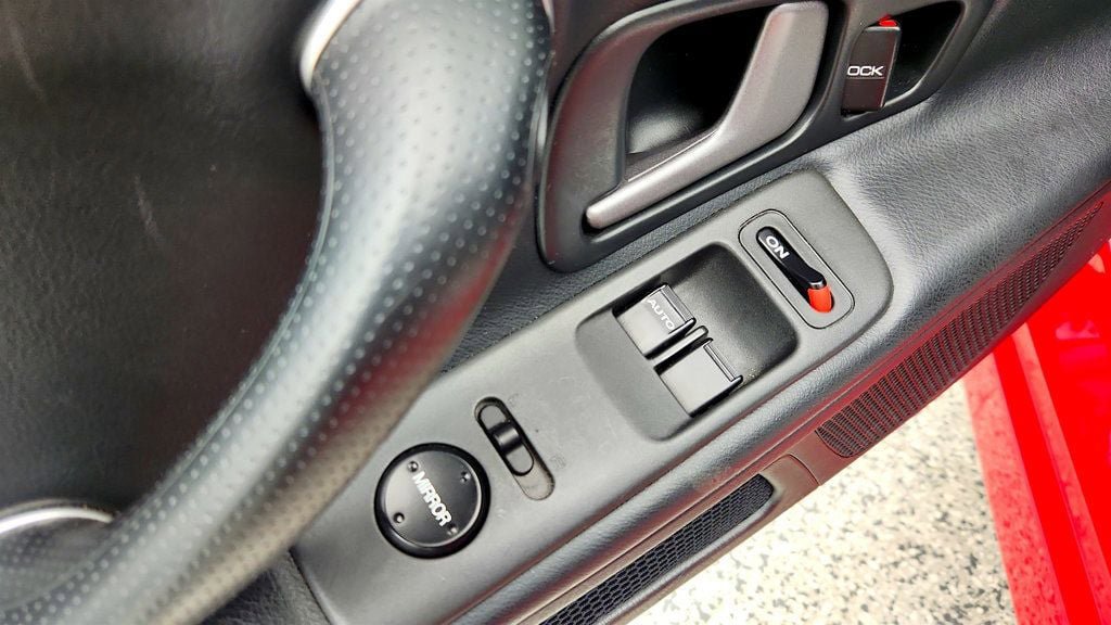 Used 2005 Honda S2000 image 21
