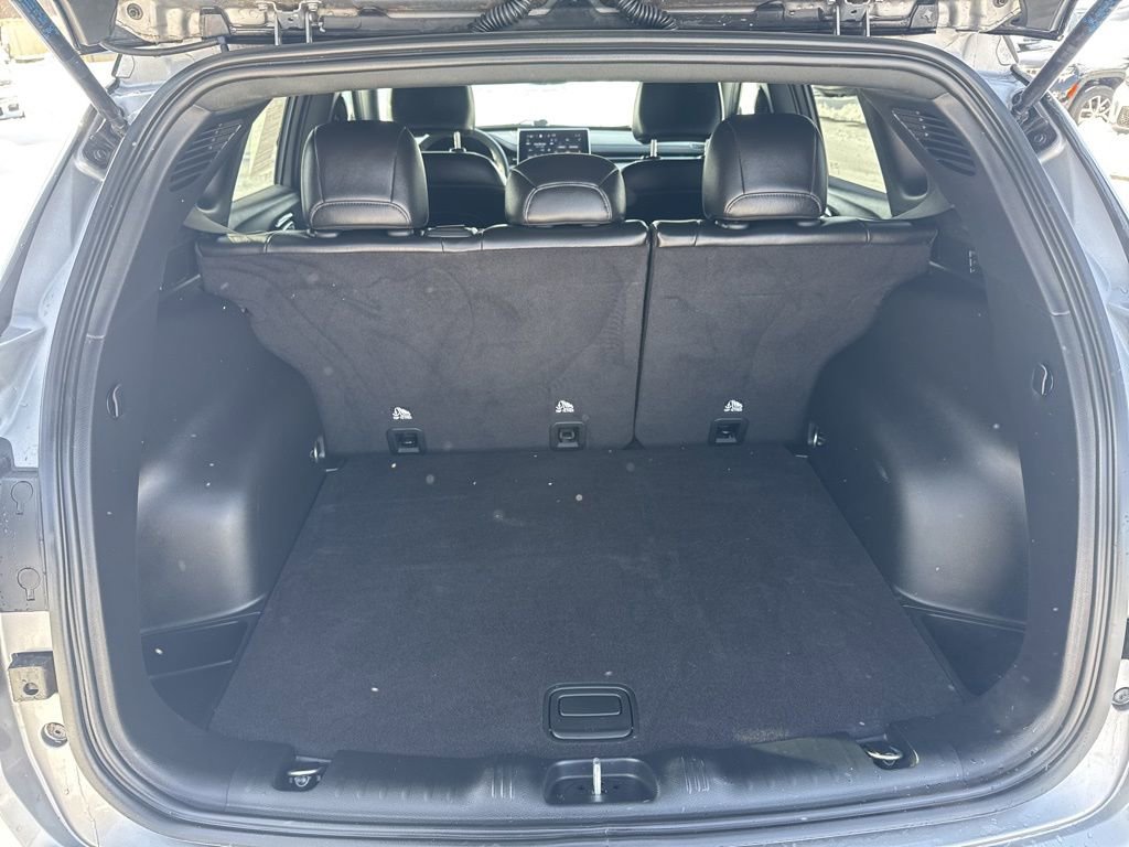 Used 2023 Jeep Compass Limited image 16