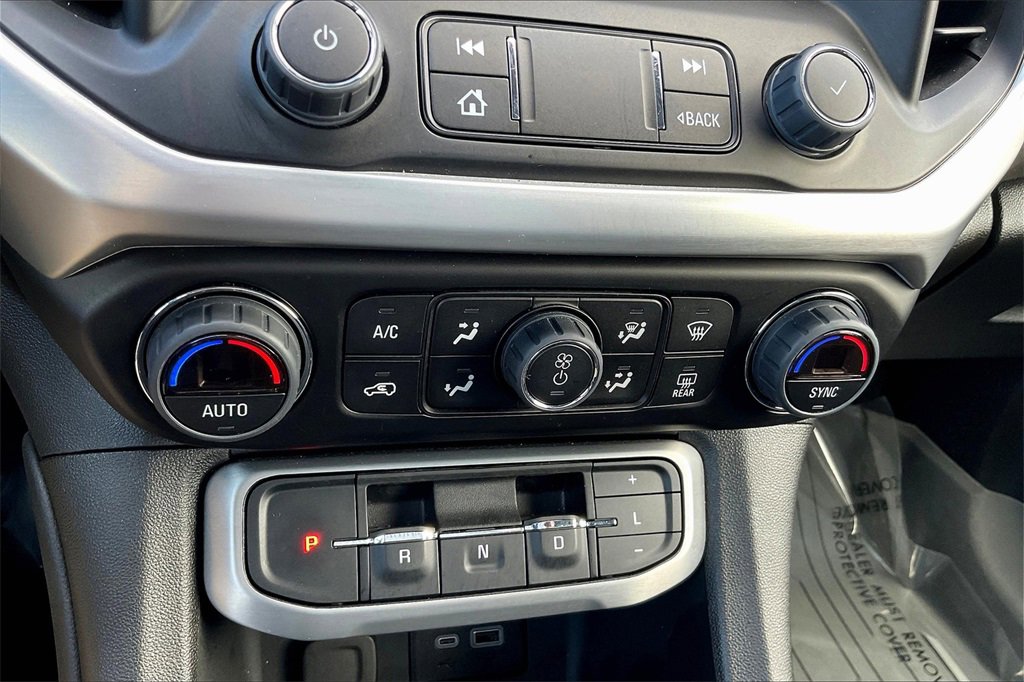 Used 2023 GMC Acadia SLE w/ Driver Convenience Package image 31