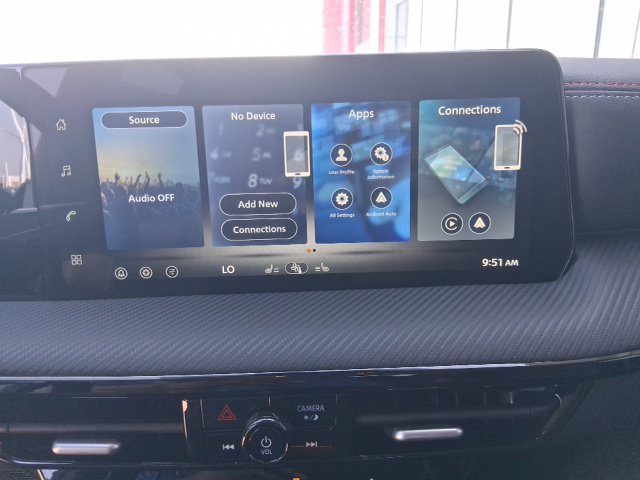 New 2027 Nissan Kicks SR w/ Cold Weather Package FWD image 15