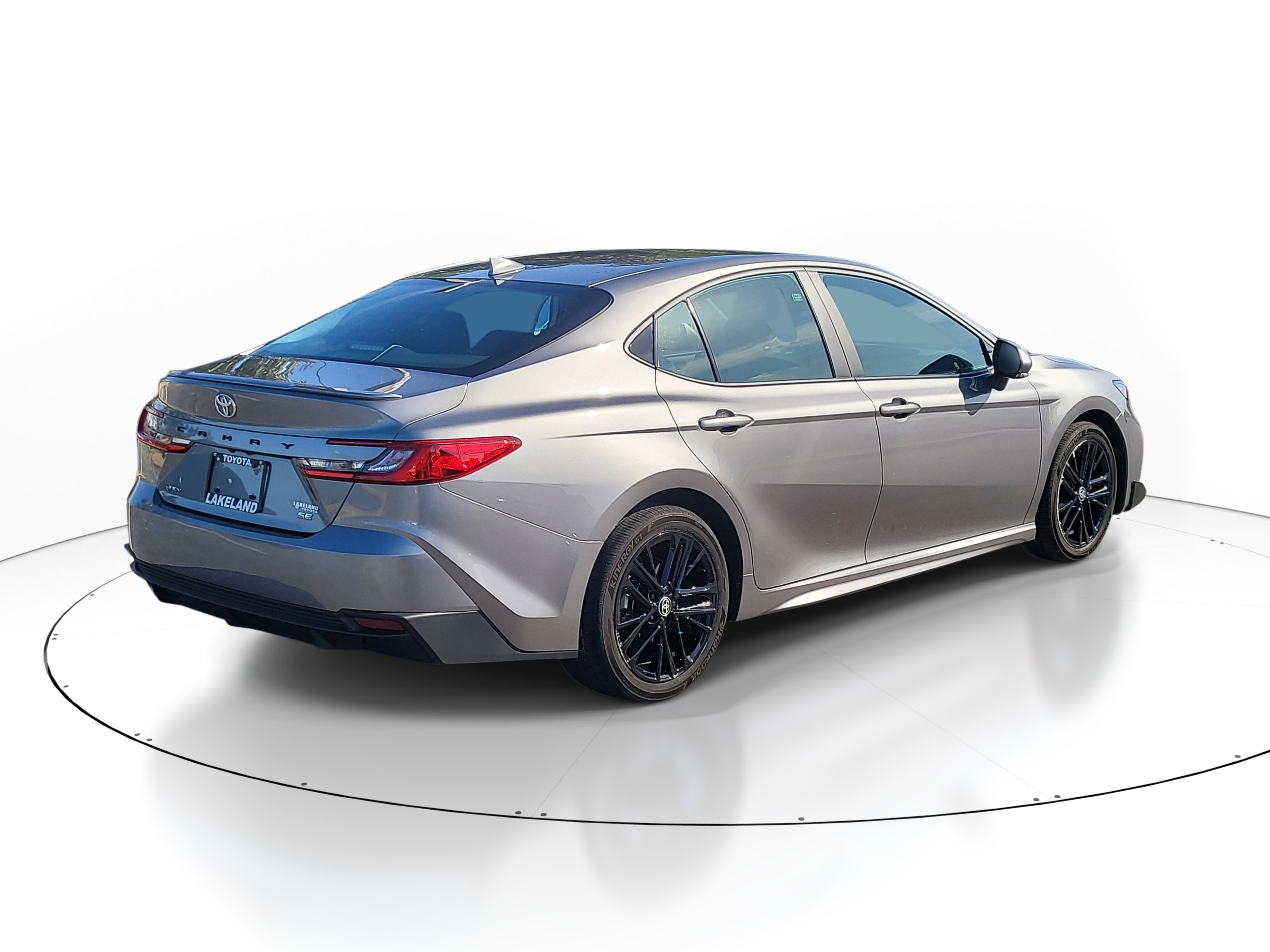 Used 2025 Toyota Camry SE FWD image 7