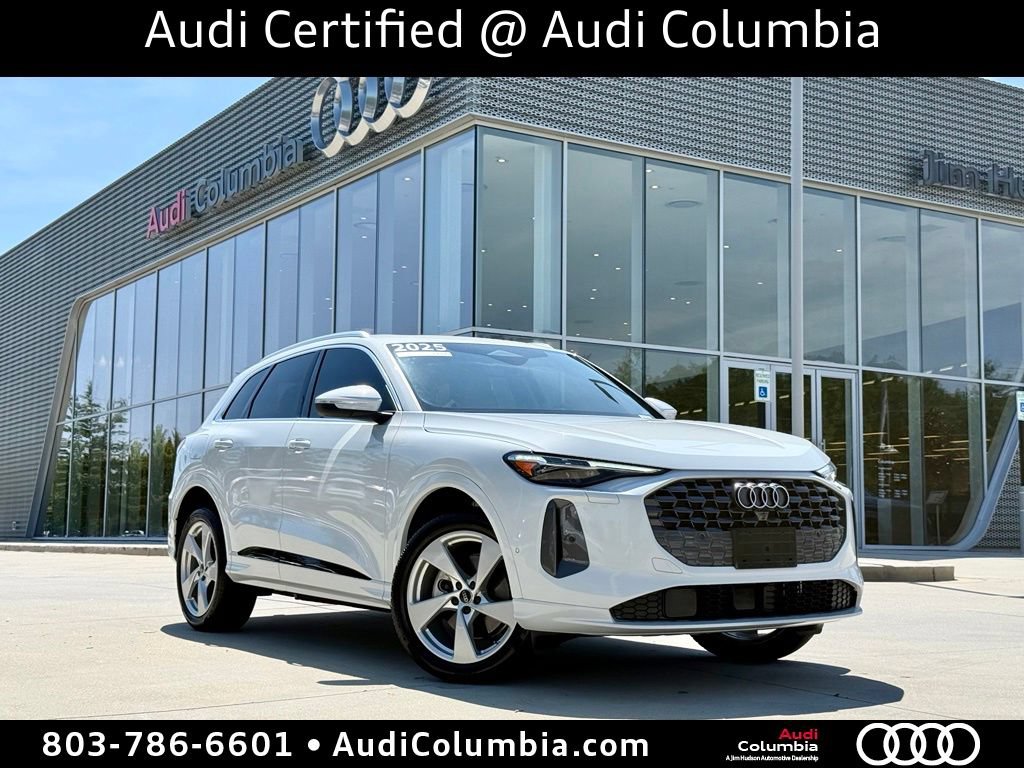 Certified 2025 Audi Q5 Premium AWD/4WD image 2
