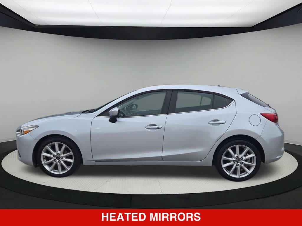 Used 2017 MAZDA MAZDA3 Touring FWD image 3