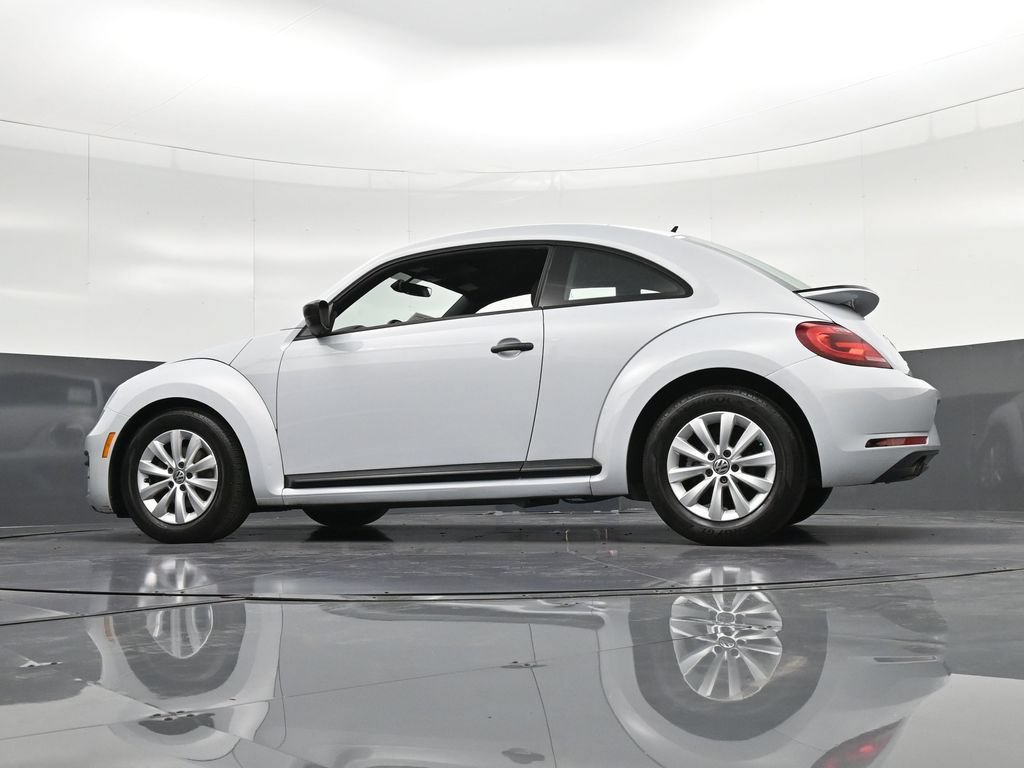 Used 2017 Volkswagen Beetle 1.8T S FWD image 23