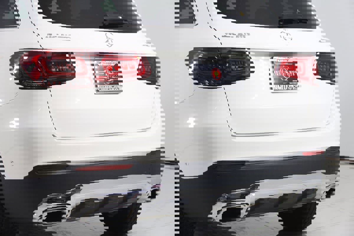 Used 2022 Mercedes-Benz GLC 300 4MATIC w/ Driver Assistance Package image 23