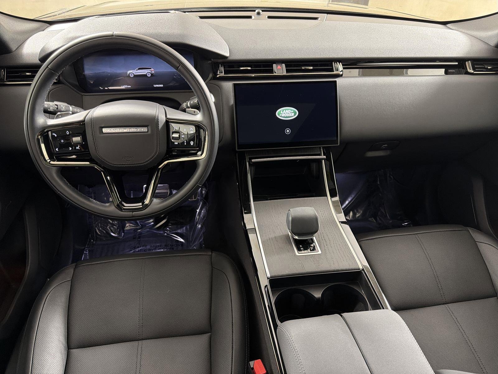 Certified 2025 Land Rover Range Rover Velar Dynamic SE image 10