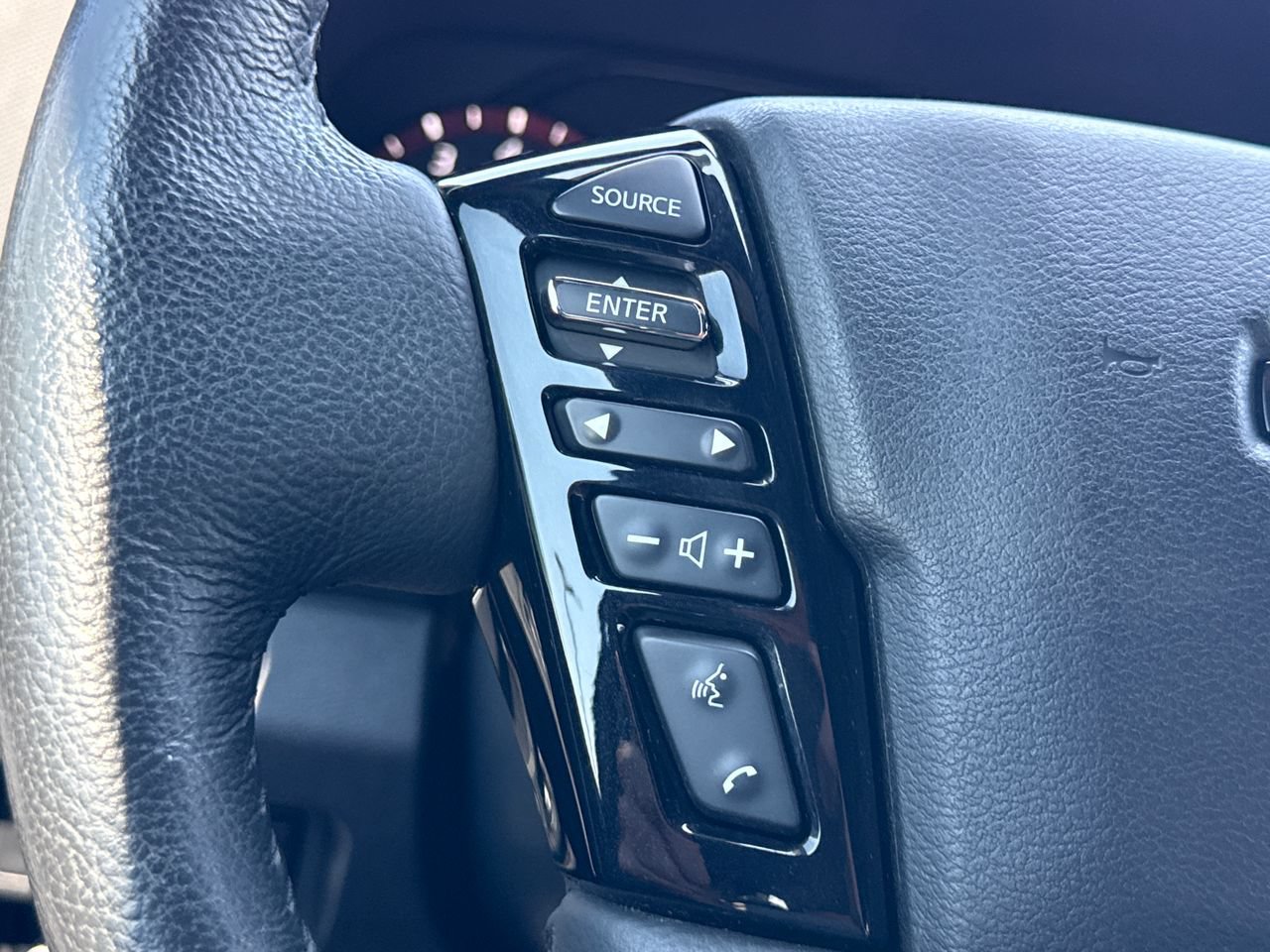 Used 2022 Nissan Frontier PRO-4X w/ Pro-4X Premium Package AWD/4WD image 30
