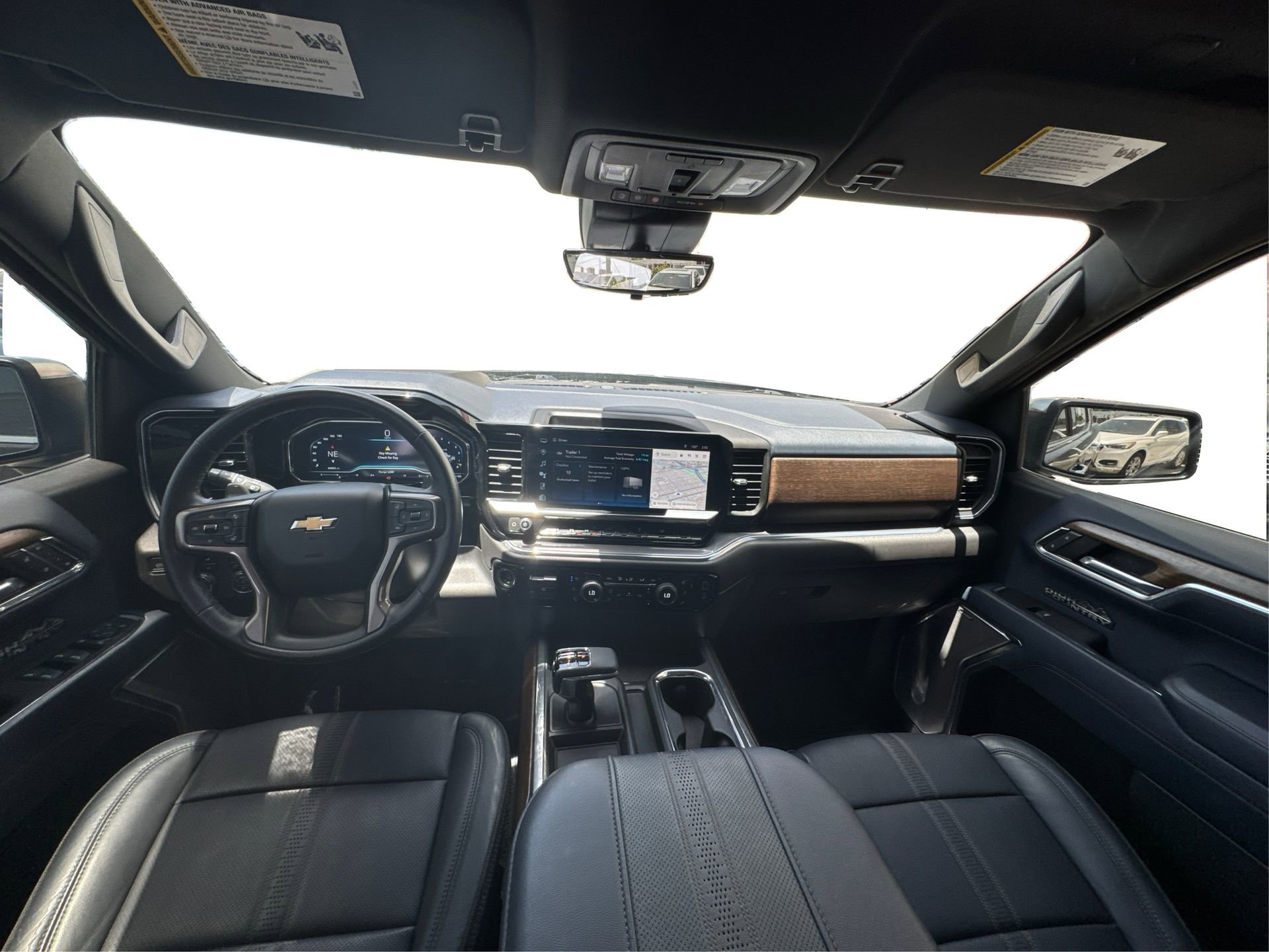 Used 2023 Chevrolet Silverado 1500 High Country w/ Technology Package image 27