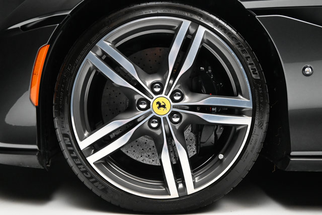 Used 2022 Ferrari Portofino M RWD image 5