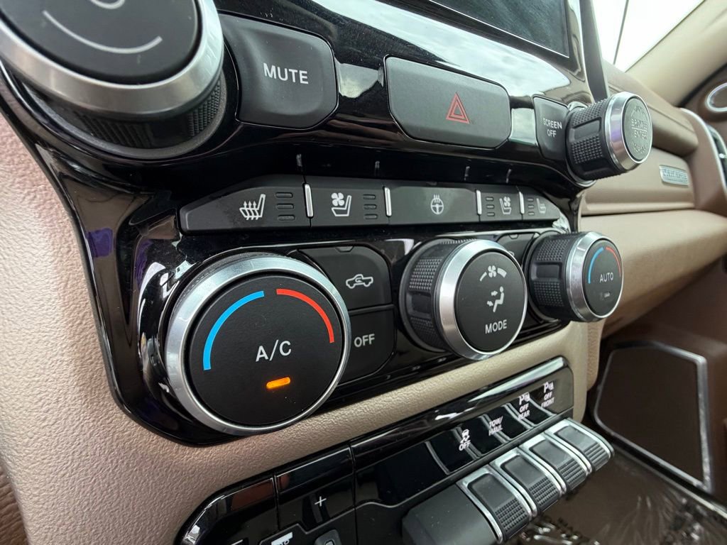 Used 2019 RAM 3500 Laramie image 26