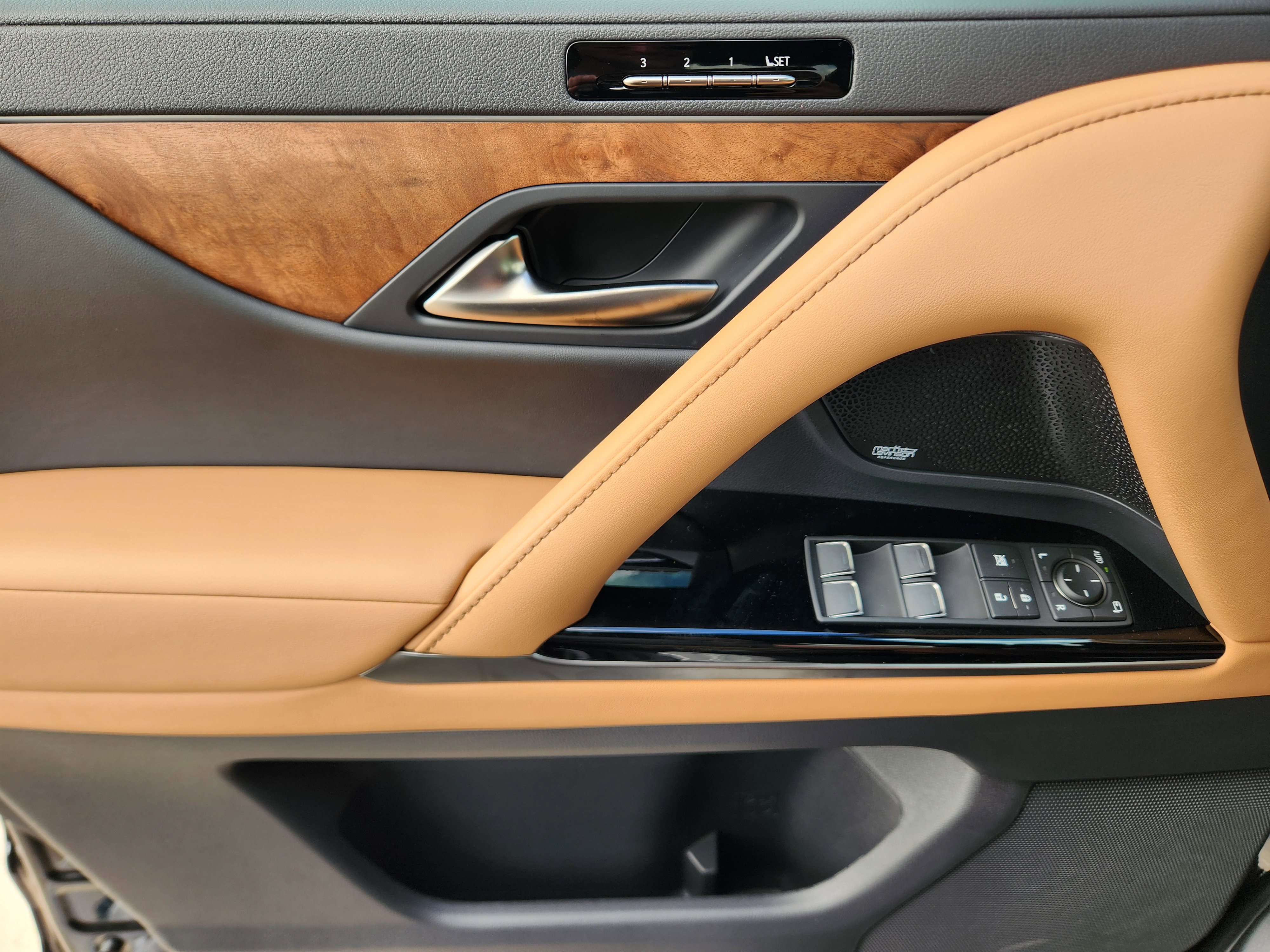 New 2026 Lexus LX 700h Luxury image 17