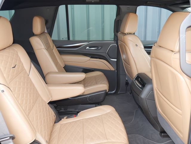 Used 2023 Cadillac Escalade Sport w/ Touring Package AWD/4WD image 28