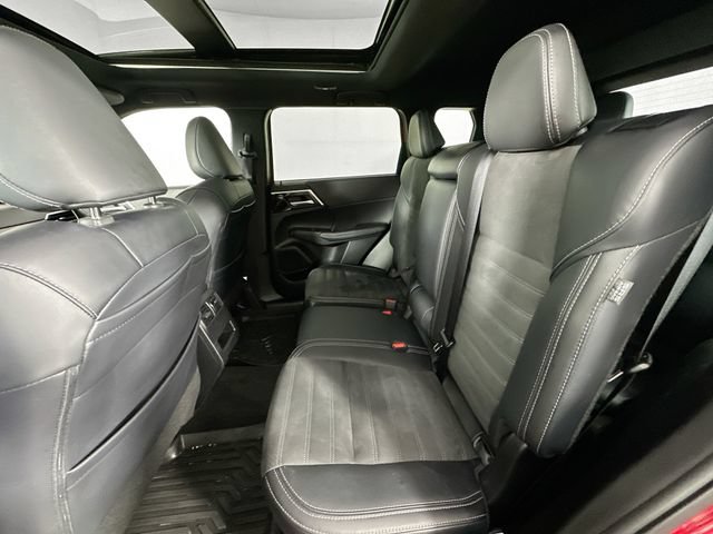 Used 2024 Mitsubishi Outlander SE Black Edition AWD/4WD image 26