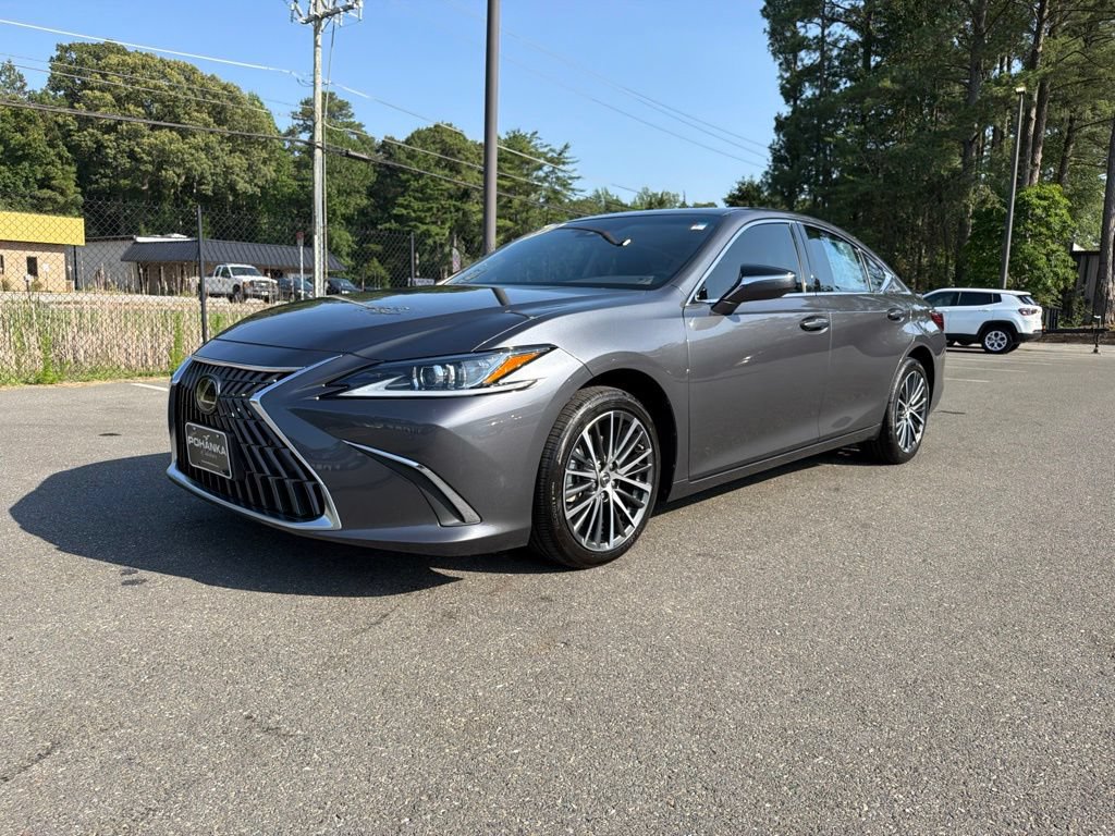 Used 2023 Lexus ES 250 w/ Premium Package AWD/4WD image 2