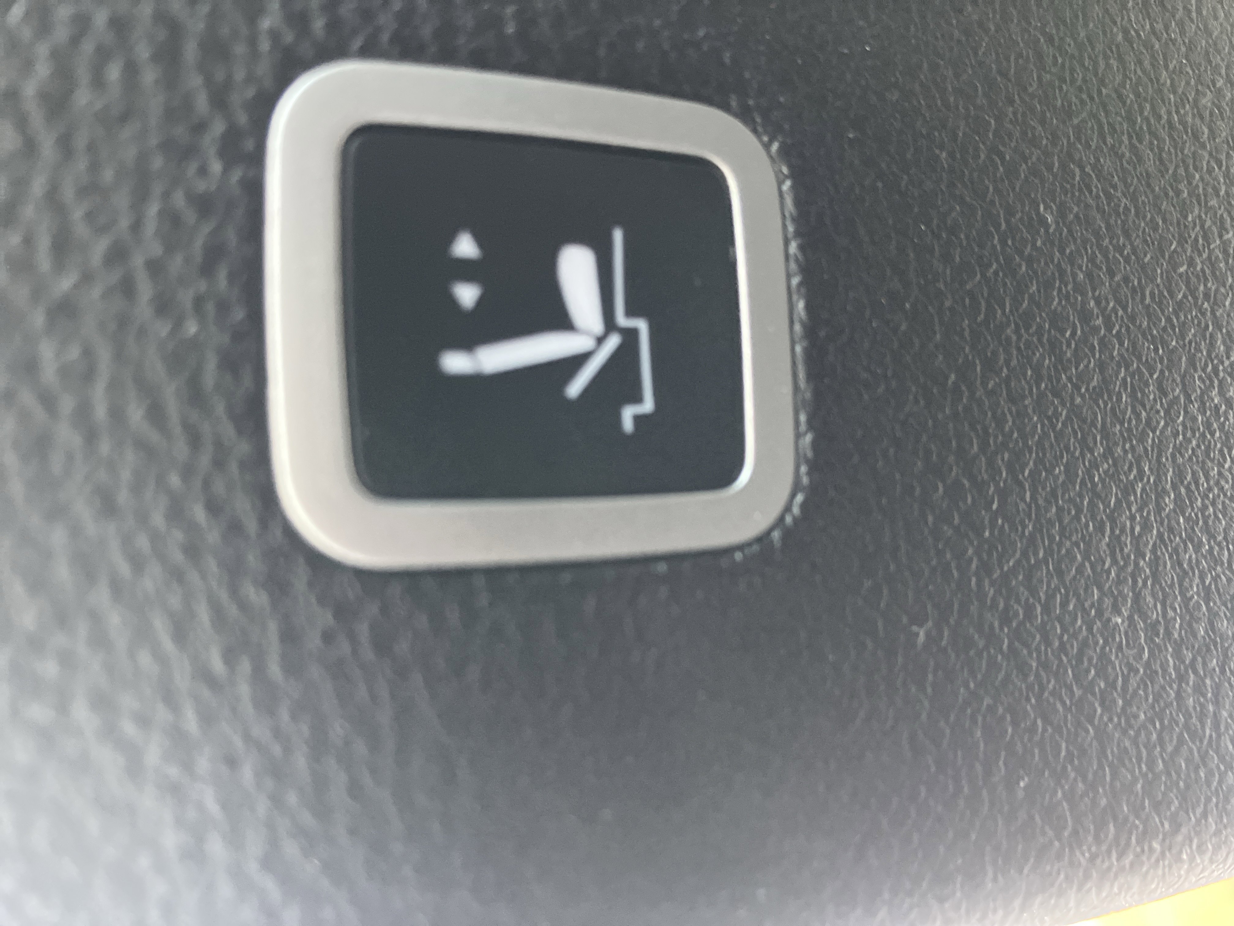 Used 2023 Chrysler Pacifica Touring-L image 20