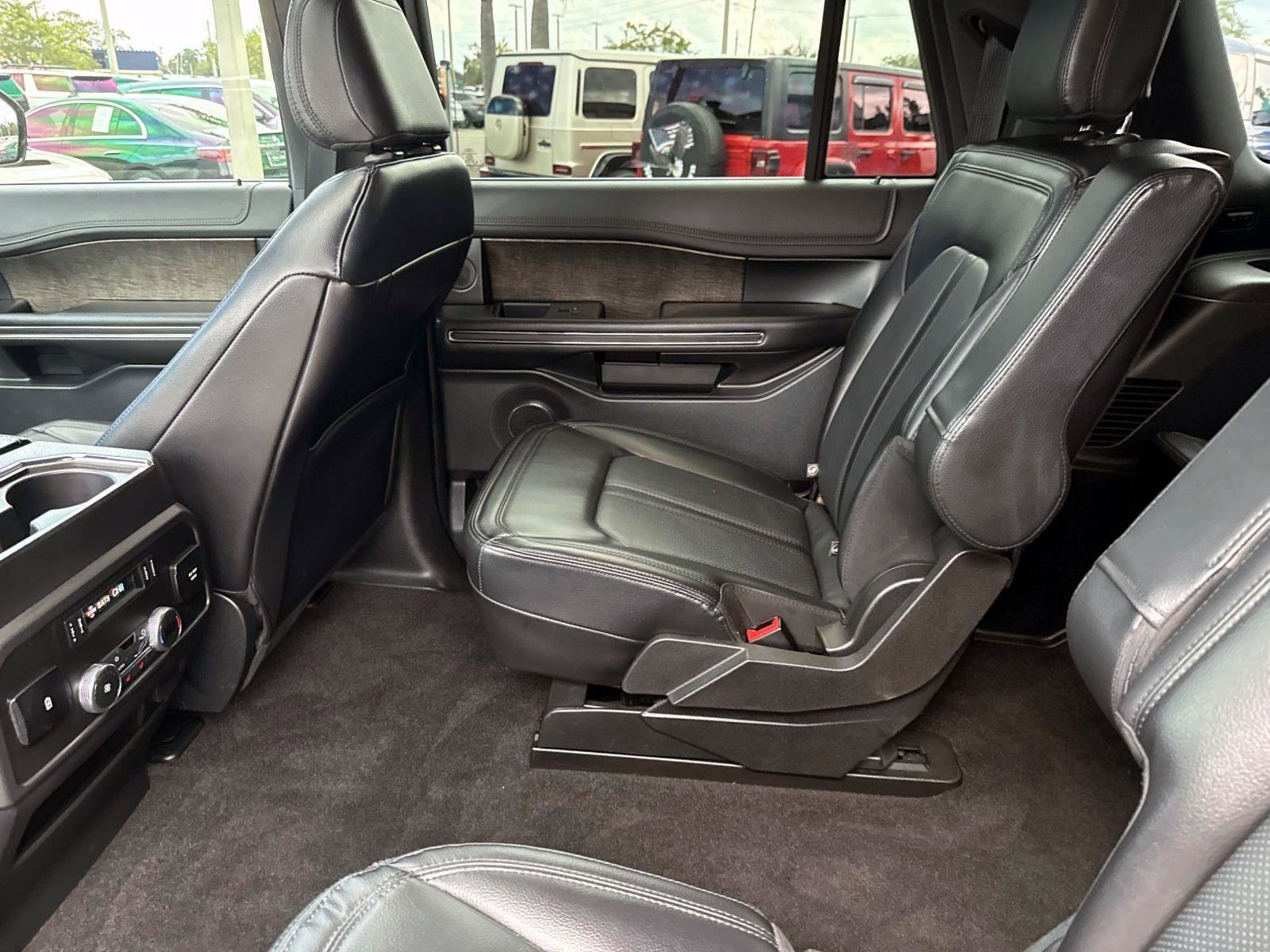 Used 2021 Ford Expedition Max Limited RWD image 15