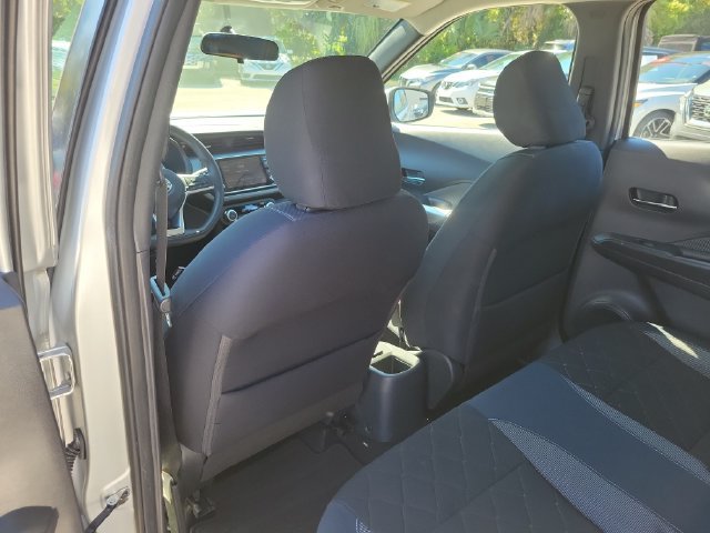Used 2018 Nissan Kicks SV FWD image 14