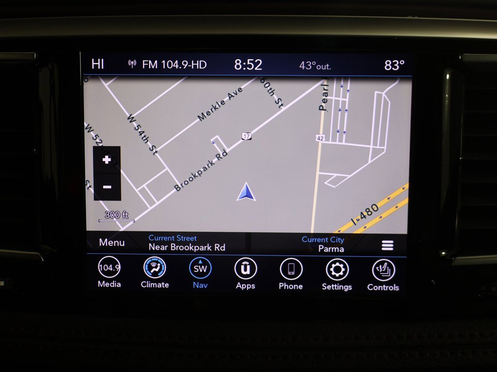 Used 2020 Chrysler Pacifica Limited image 46