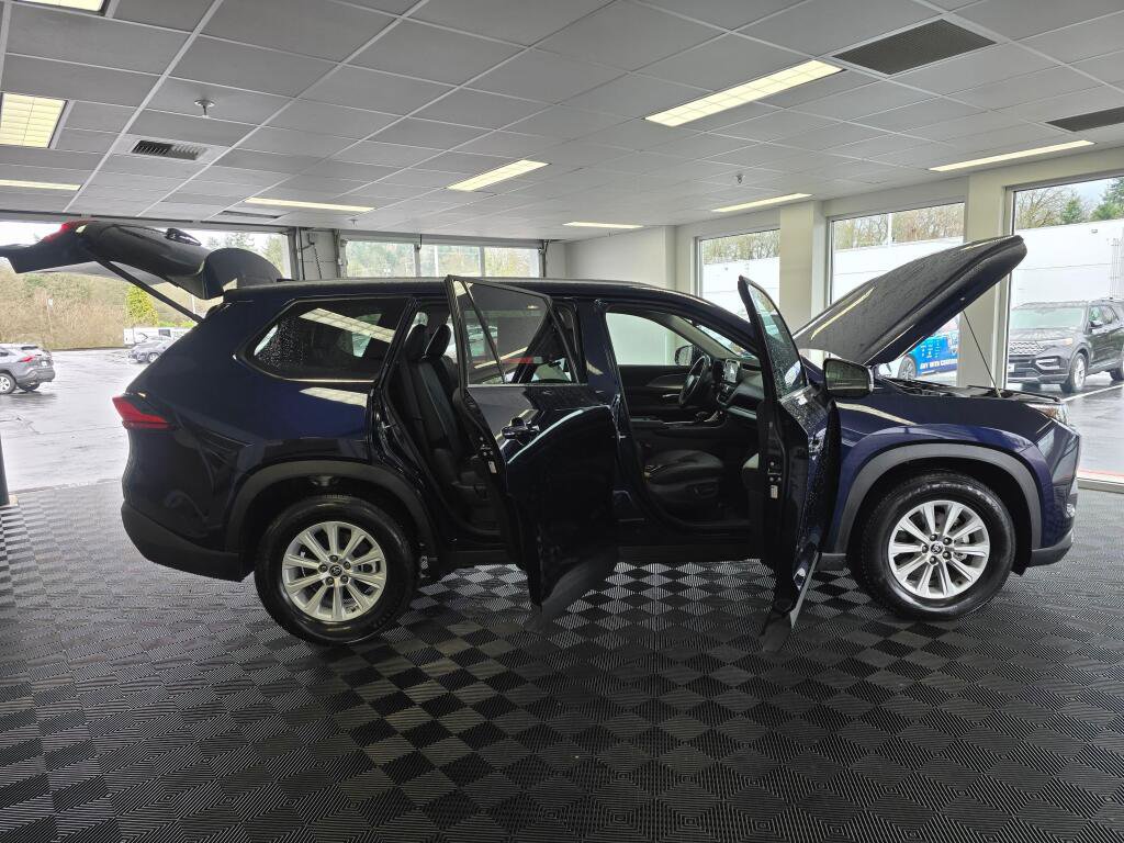 Certified 2024 Toyota Grand Highlander XLE image 18