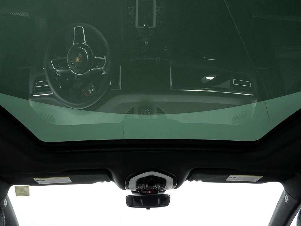 Certified 2020 Porsche Macan image 20