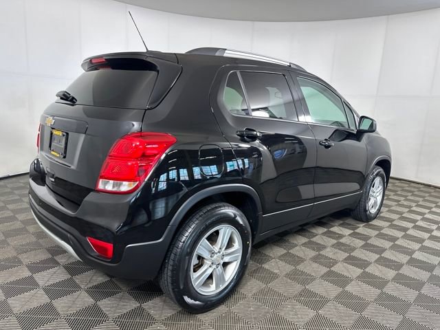 Used 2022 Chevrolet Trax LT w/ LT Convenience Package image 3