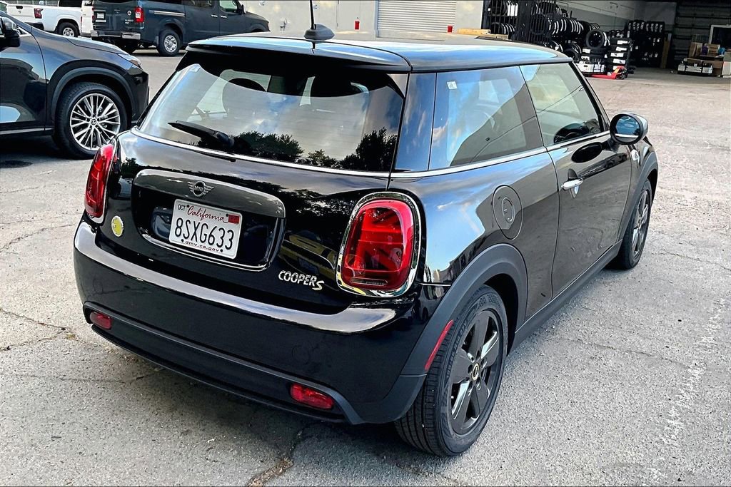 Used 2021 MINI Cooper SE w/ 6.5" Touchscreen Package FWD image 4