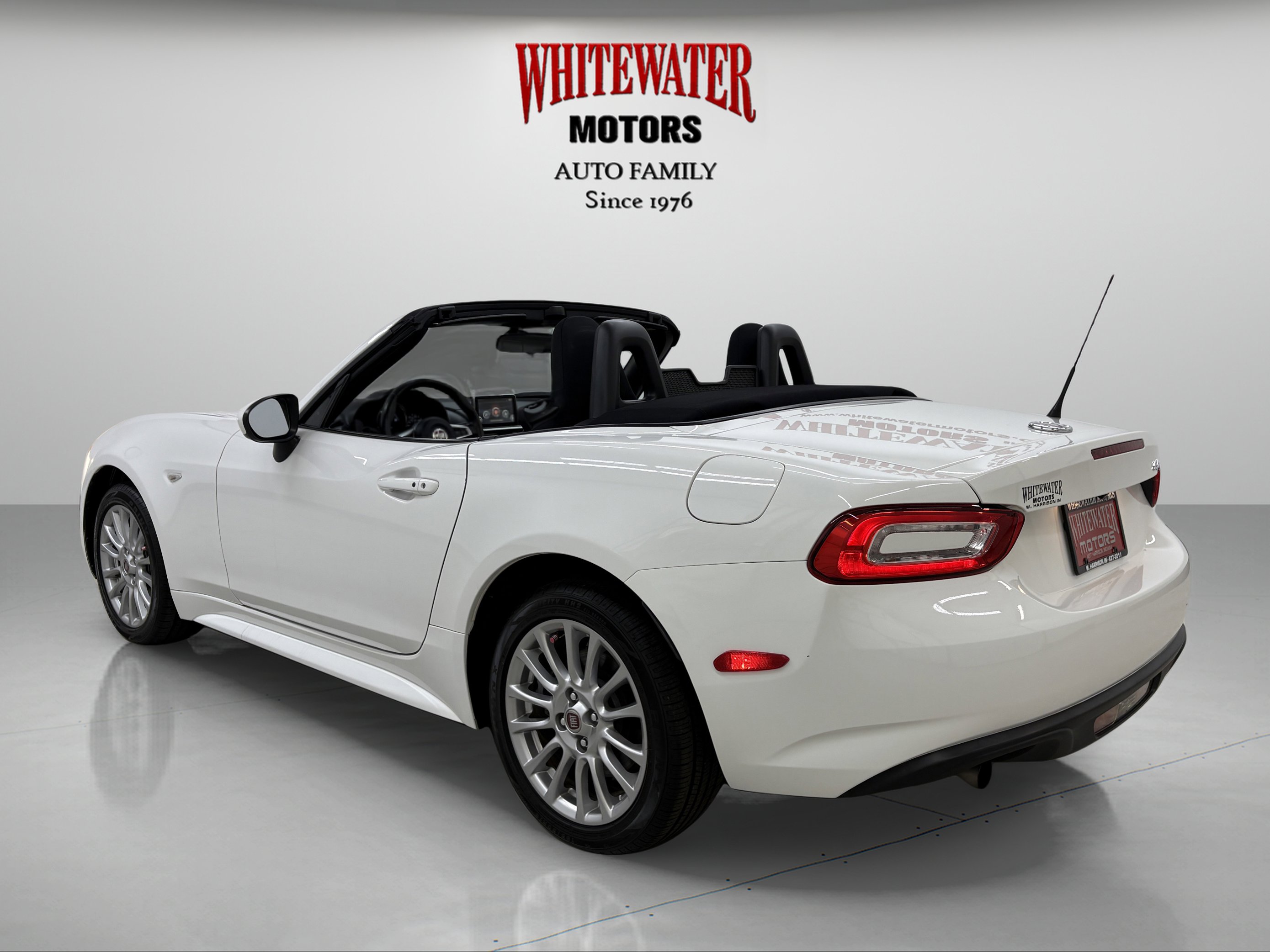 Used 2018 FIAT 124 Spider Classica w/ Technology Group image 3